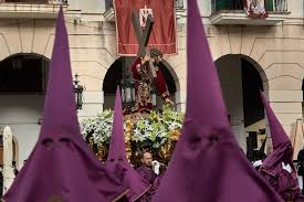 Semana Santa en Gandía: procesiones, tradición y descanso rural